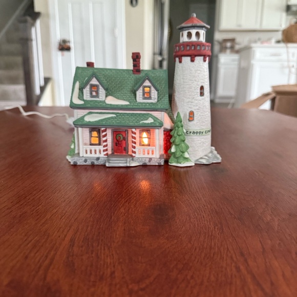 Department 56 Craggy Cove Lighthouse New England Series